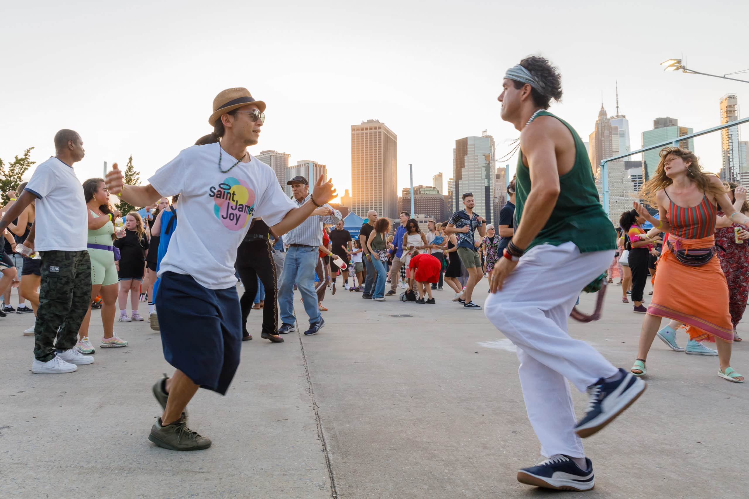 Two people house dancing Brooklyn Bridge Park dance party © Will Raggozzino